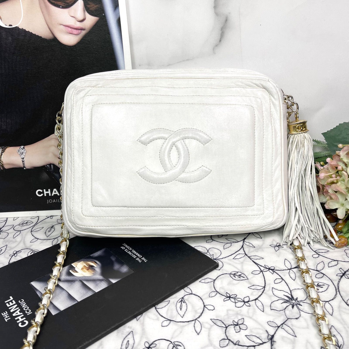 Chanel Camera Bag Jumbo CC Logo Fringe — view 4