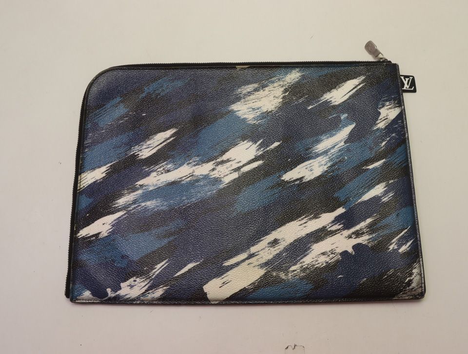 Louis Vuitton Pochette Jules GM Camouflage — view 2