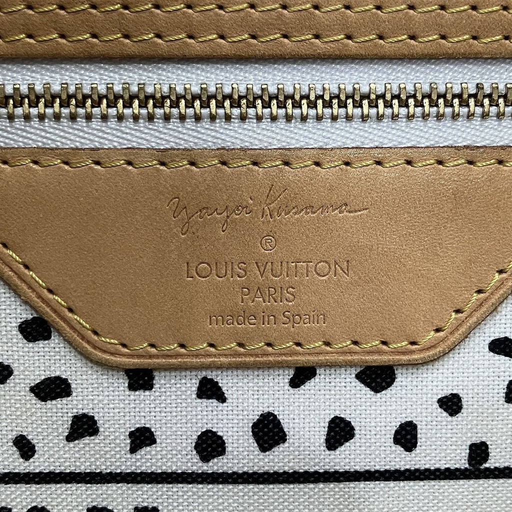 Louis Vuitton Yayoi Kusama Collaboration Neverfull MM Monogram Wave Tote Bag — view 4