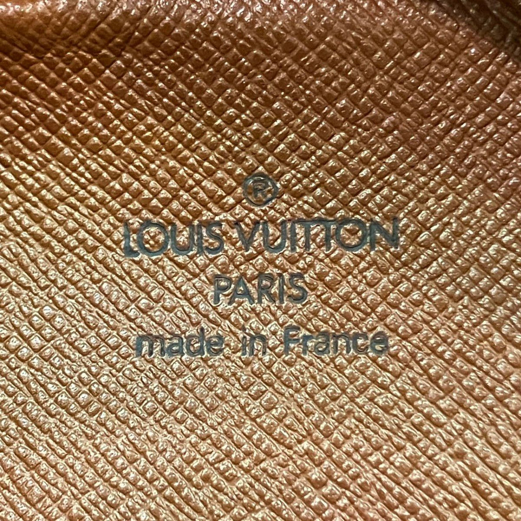 Louis Vuitton Cite MM Monogram Shoulder Bag Canvas — view 4