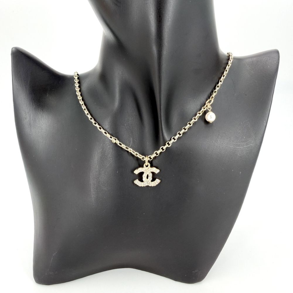 Chanel Necklace CC Logo Rhinestone Faux Pearl Gold — view 3