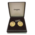 Chanel CC Logo Earrings Gold — view 6