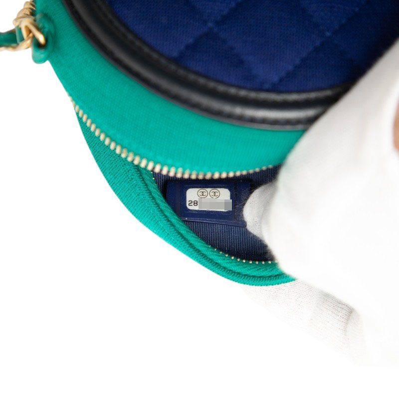 Chanel CC Logo Quilted CC Filigree Crossbody Chain Shoulder Bag Black Blue — view 6