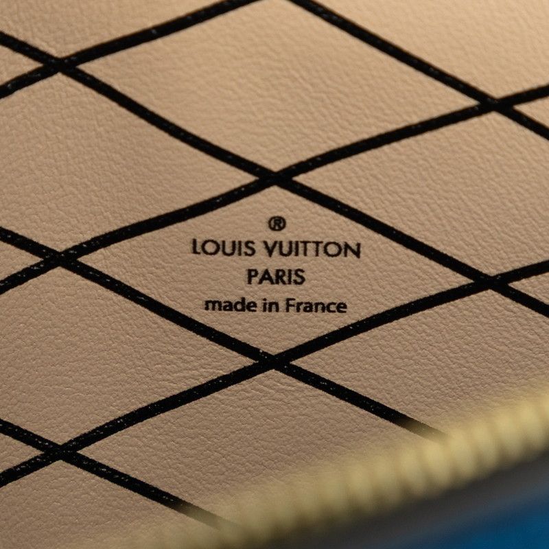 Louis Vuitton Epi Trunk Clutch Crossbody Chain Shoulder Bag Blue Noir Black — view 5