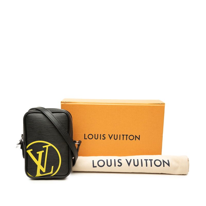 Louis Vuitton Epi LV Circle Danube PM Crossbody Shoulder Bag Noir Black Leather — view 7