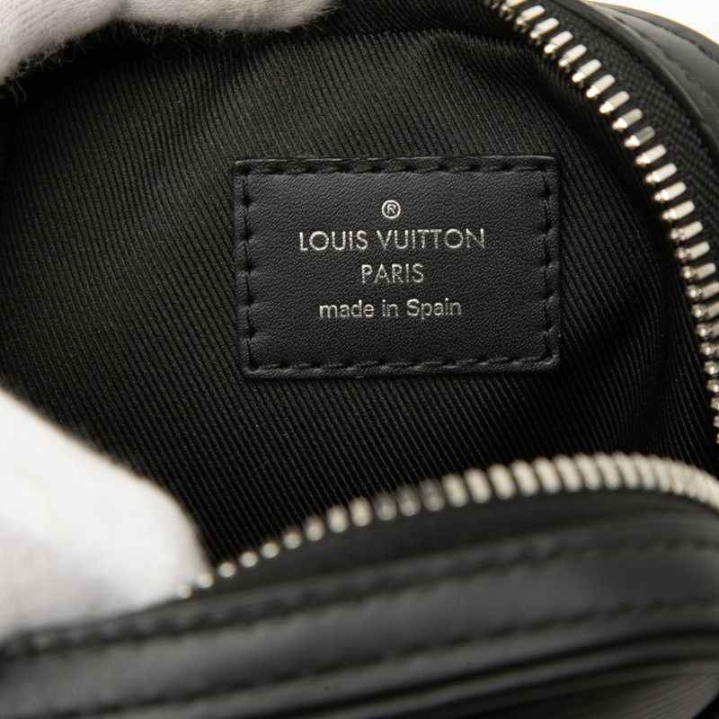 Louis Vuitton Epi LV Circle Danube PM Crossbody Shoulder Bag Noir Black Leather — view 5