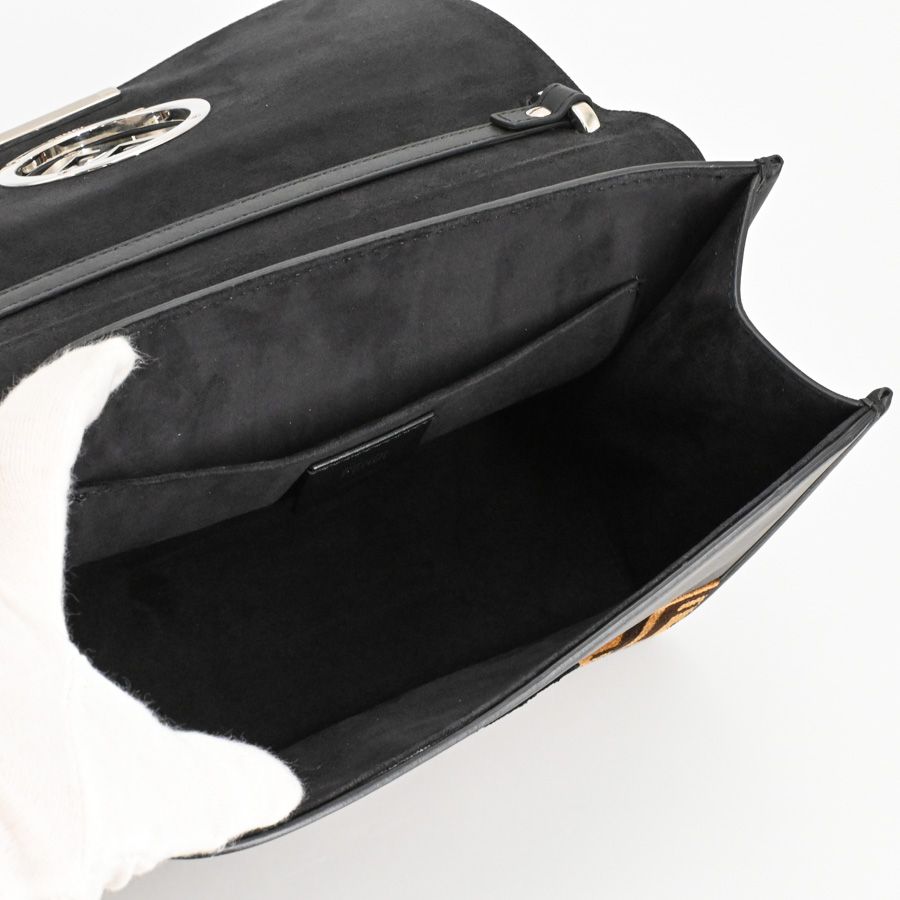 Fendi Shoulder Bag Canaifu Medium — view 4