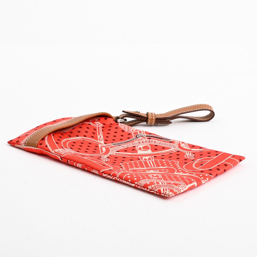 Hermes Pouch Avec Soie Pocket GM — view 2