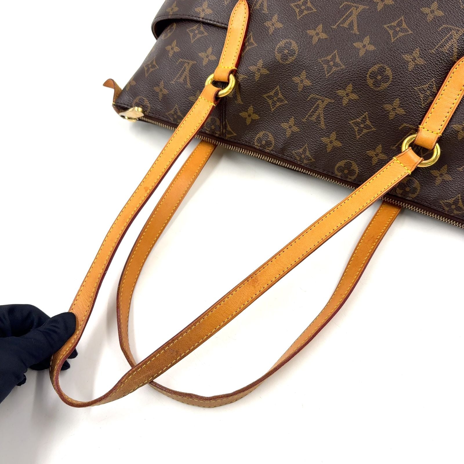 Louis Vuitton Totally MM Monogram Leather Brown Light Tote Bag Gold — view 6