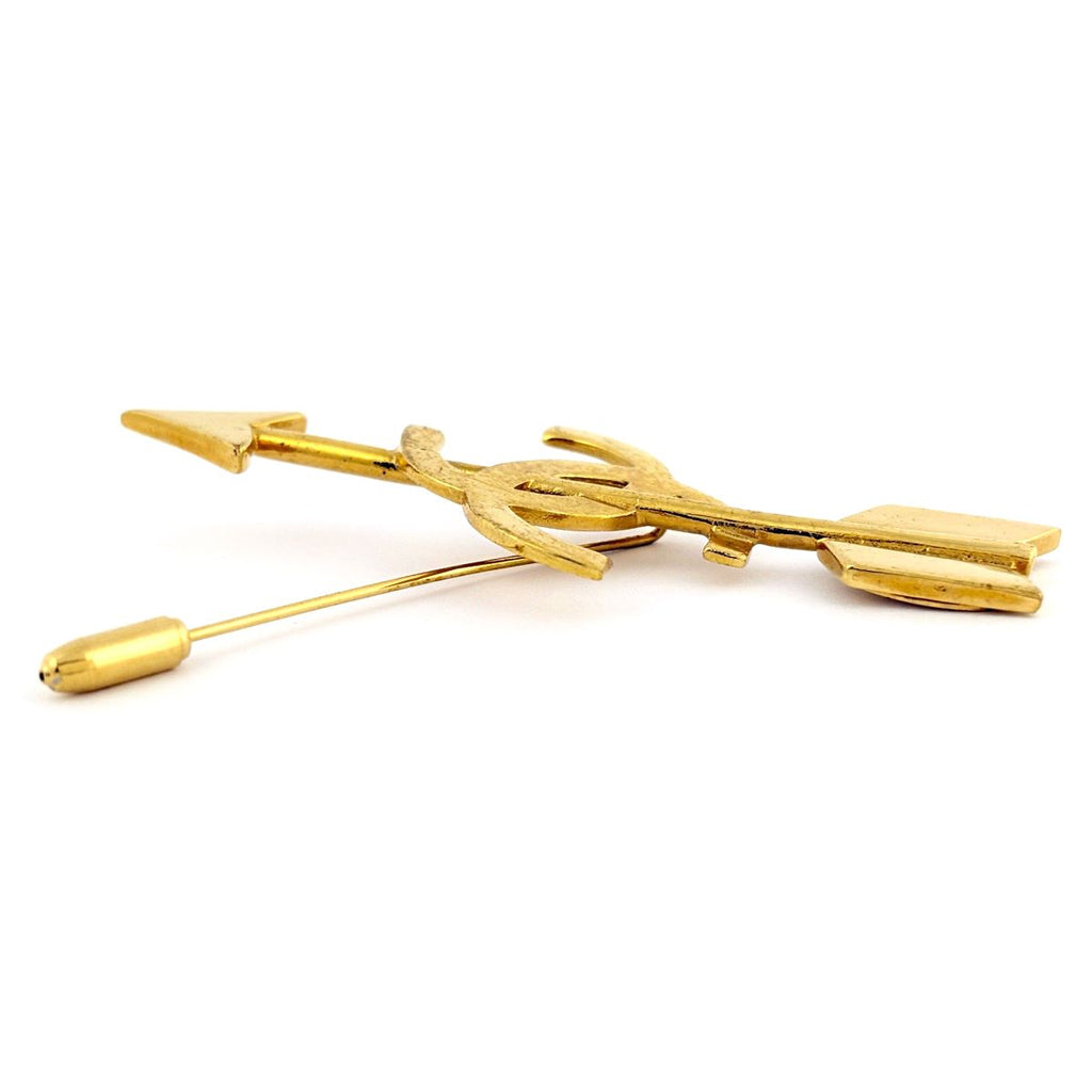 Chanel Brooch CC Logo Arrow Gold Plated — view 3