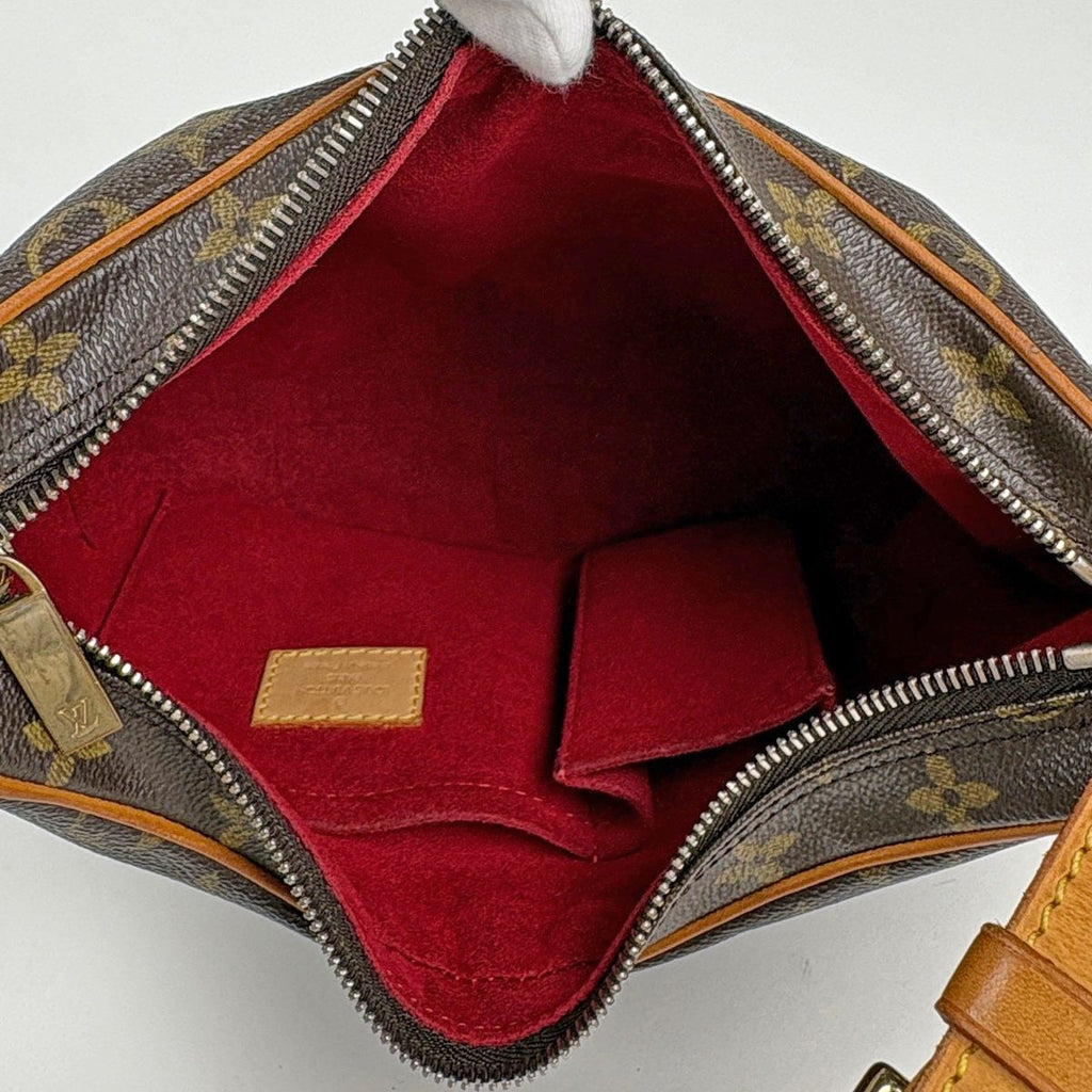 Louis Vuitton Croissant MM Shoulder Bag Monogram Brown — view 7