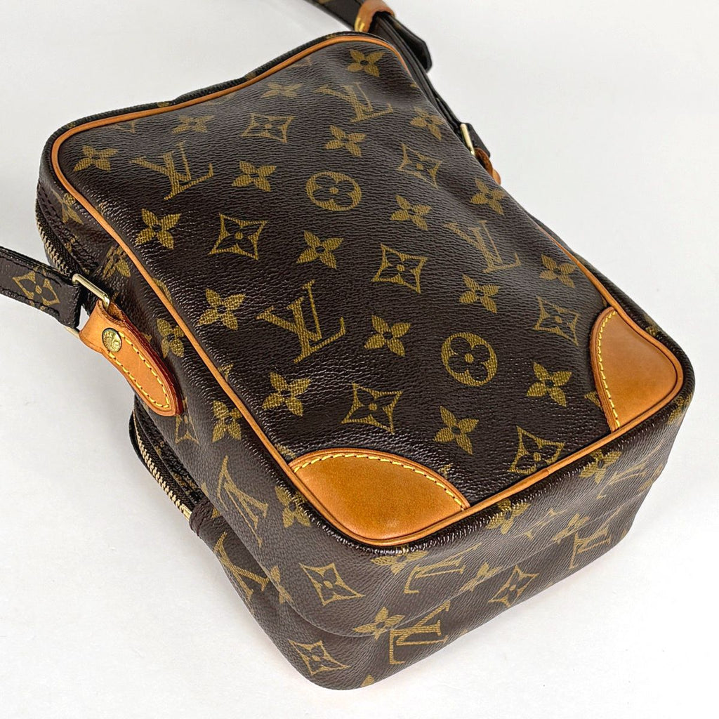 Louis Vuitton Amazon Shoulder Bag Monogram Brown — view 2