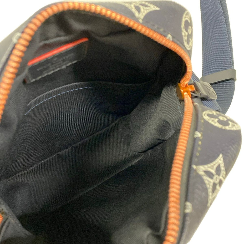 Louis Vuitton Shoulder Bag Monogram Upside Down Daneuve PM — view 7