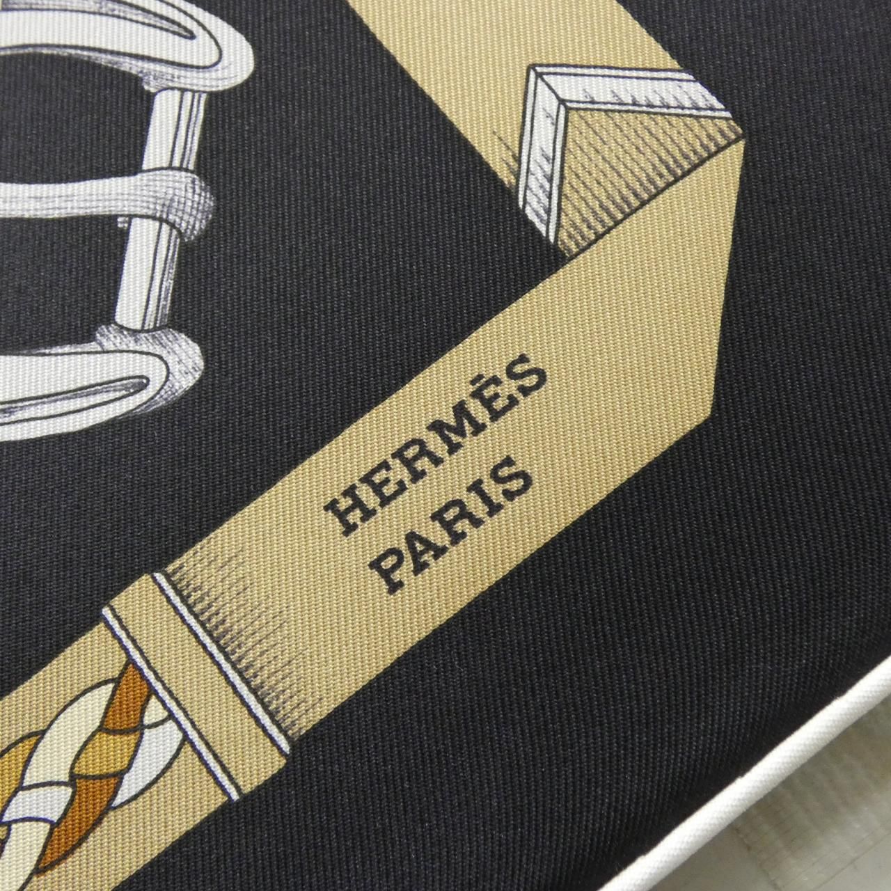 Hermes les Chevaux de Chaines Carre Scarf — view 2