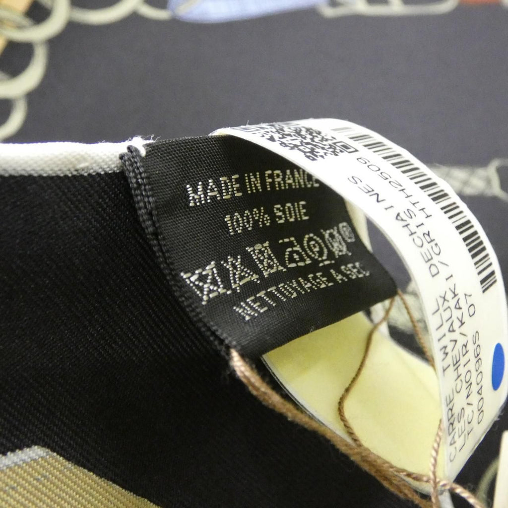 Hermes les Chevaux de Chaines Carre Scarf — view 3
