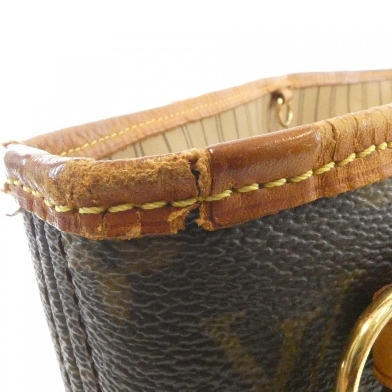 Louis Vuitton Monogram Neverfull PM Bag — view 3