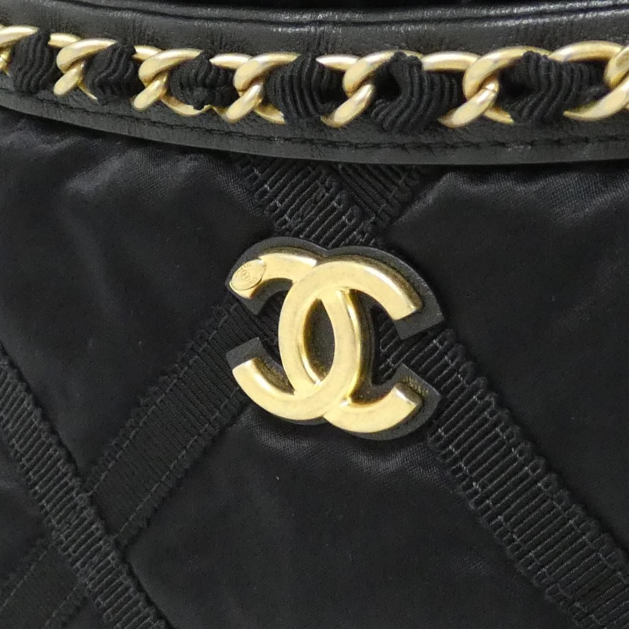 Chanel Bag Handbag Black — view 4