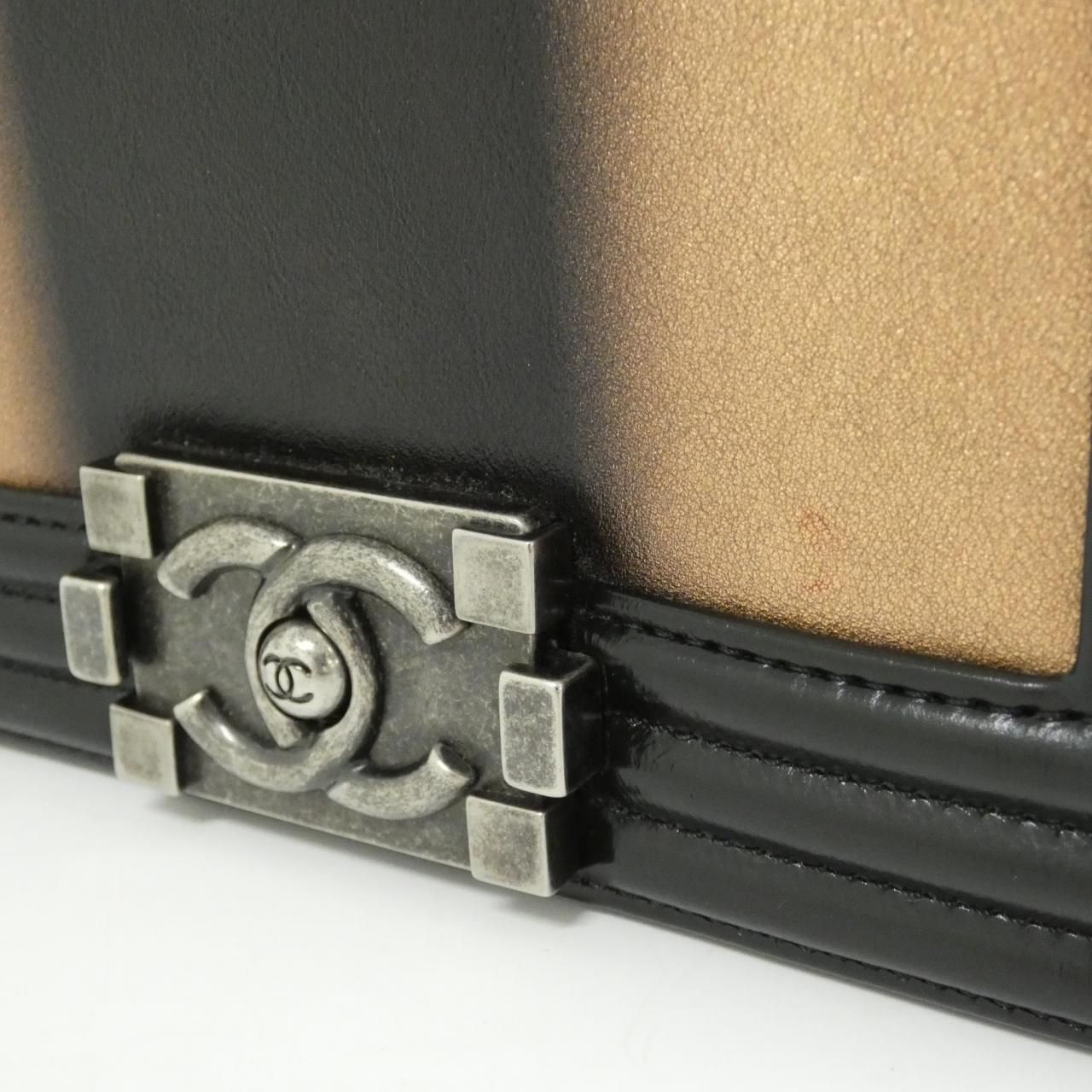 Chanel Boy Line Shoulder Bag — view 4