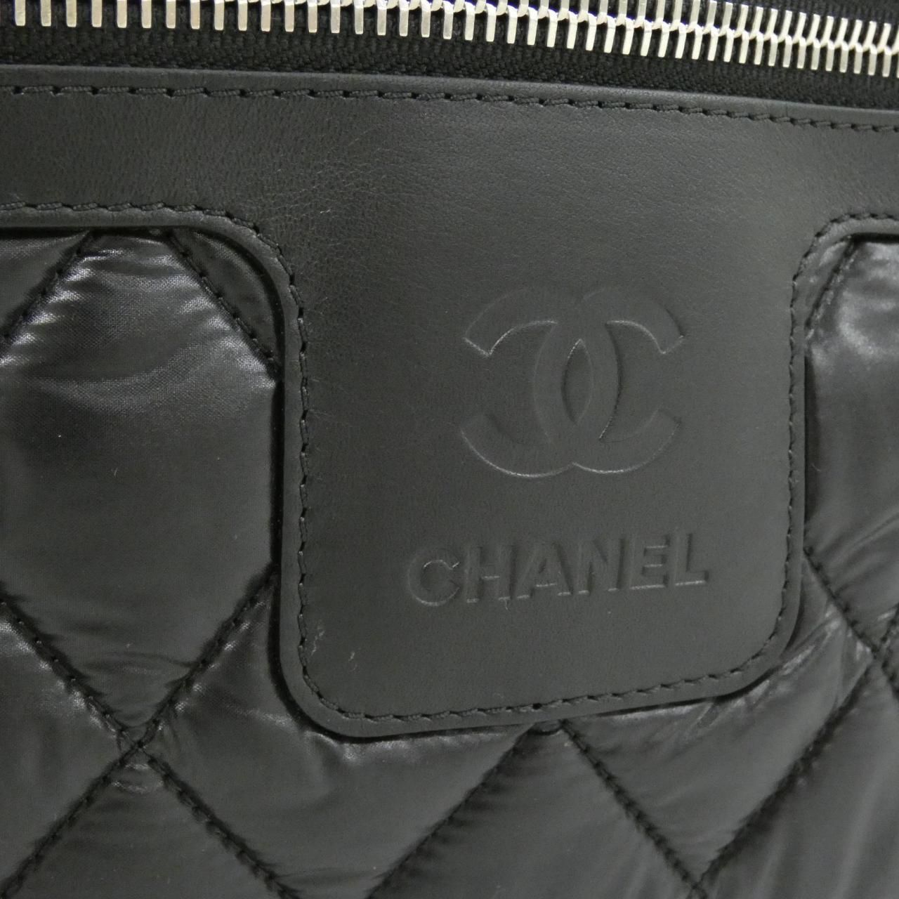 Chanel Coco Cocoon Line Bag — view 4