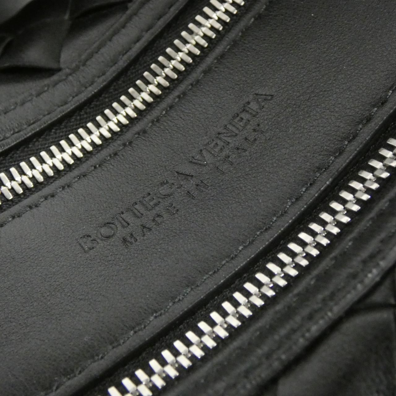Bottega Veneta Shoulder Bag — view 4