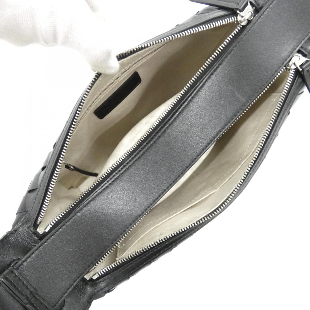Bottega Veneta Shoulder Bag — view 6