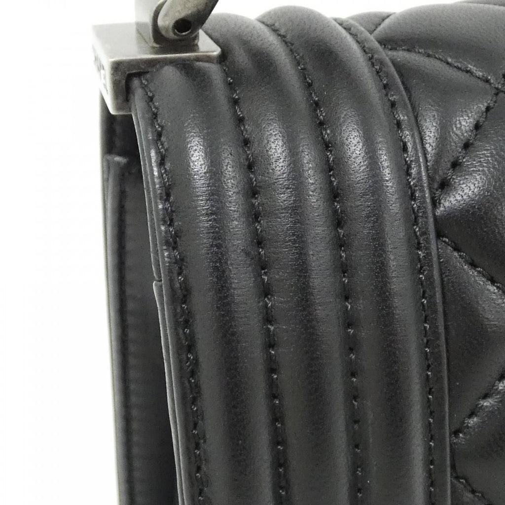 Chanel Boy Line Shoulder Bag — view 5