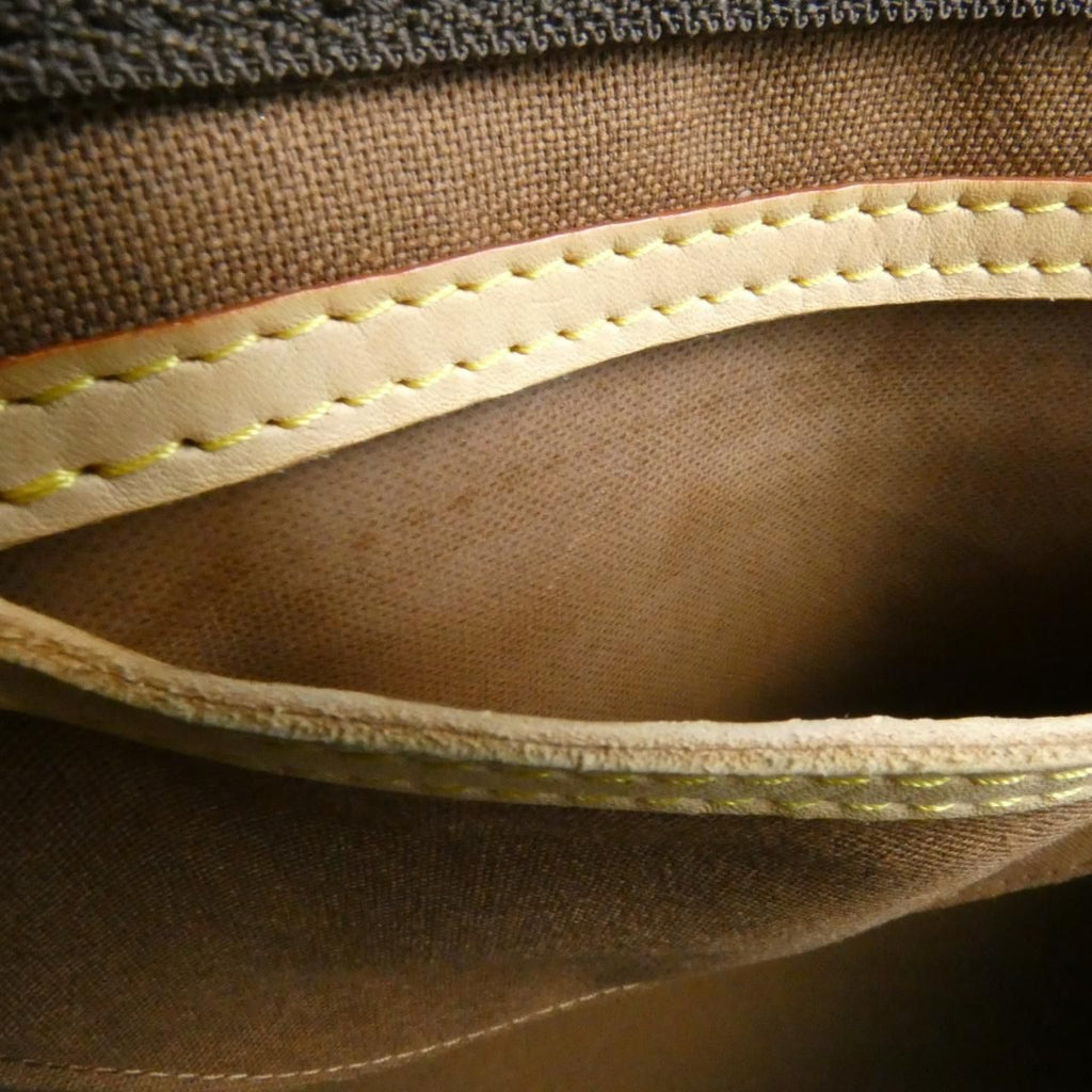 Louis Vuitton Monogram Speedy Bandouliere 40 Boston Bag — view 8