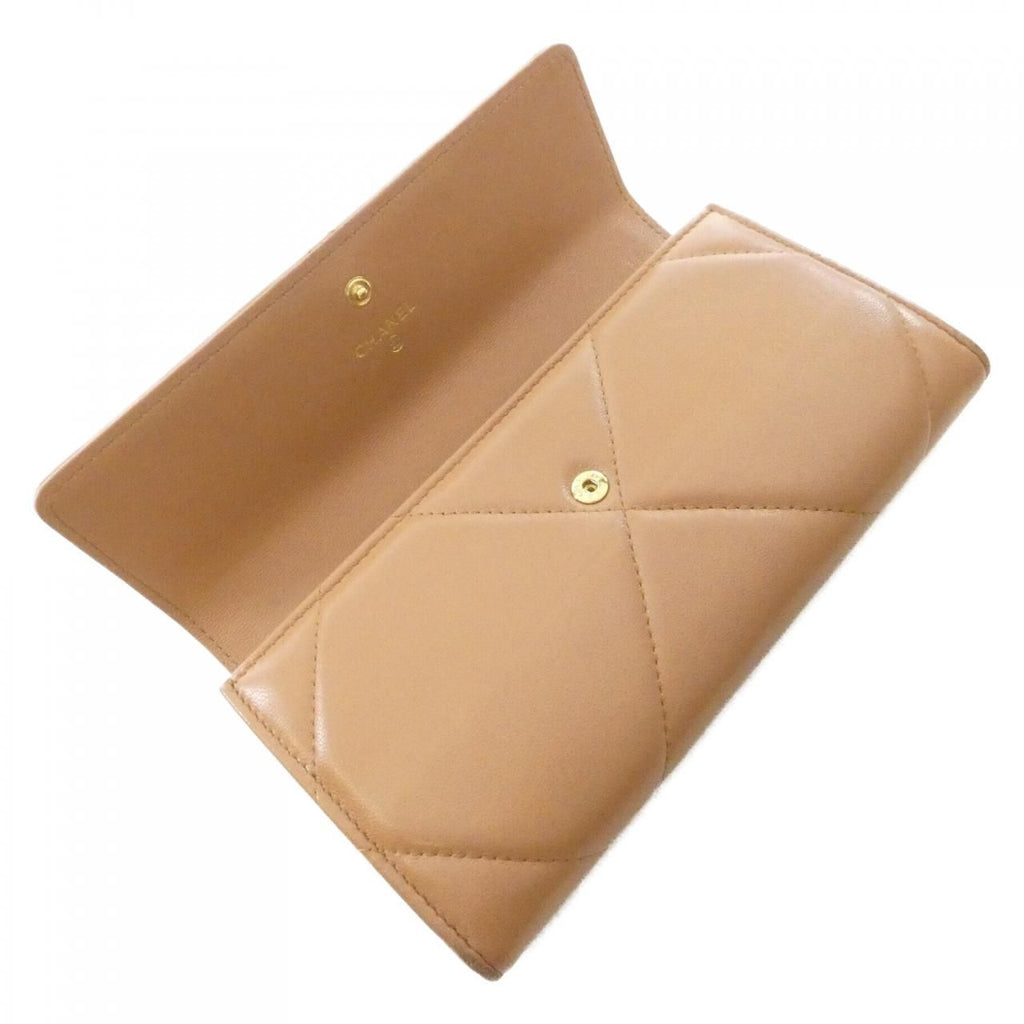 Chanel 19 Line Wallet — view 6