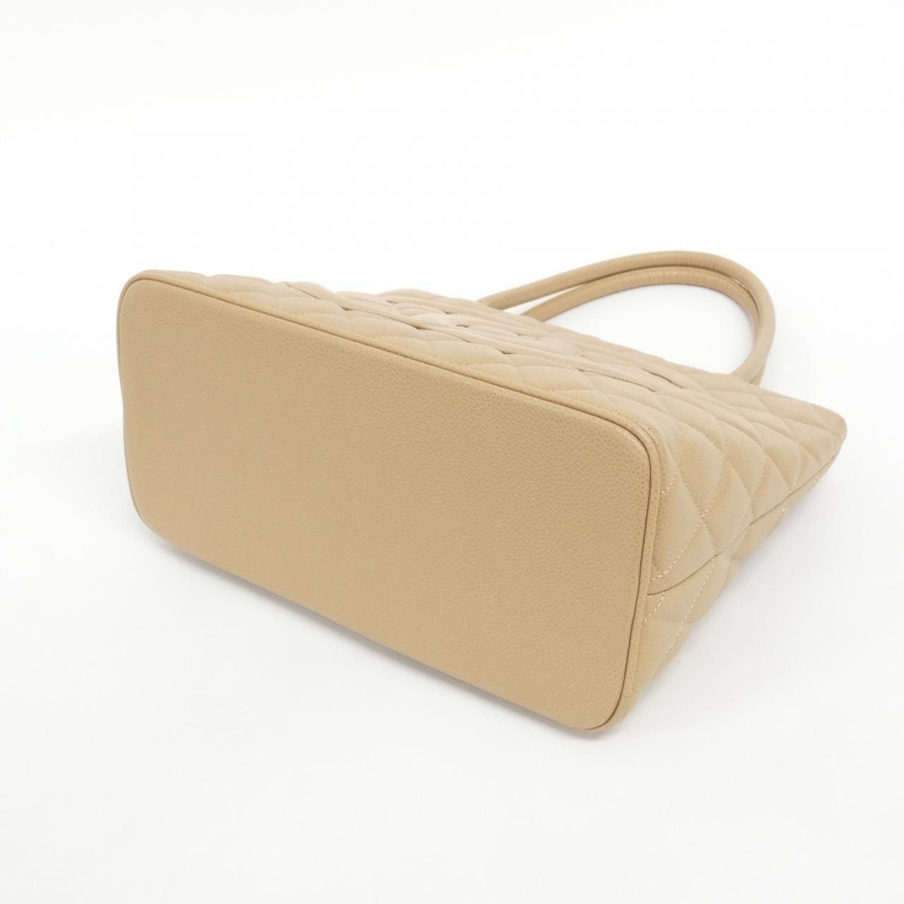 Chanel Bag Handbag Beige — view 3