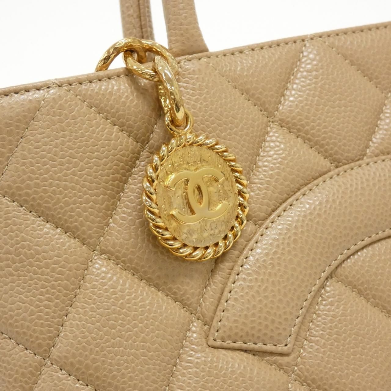Chanel Bag Handbag Beige — view 5