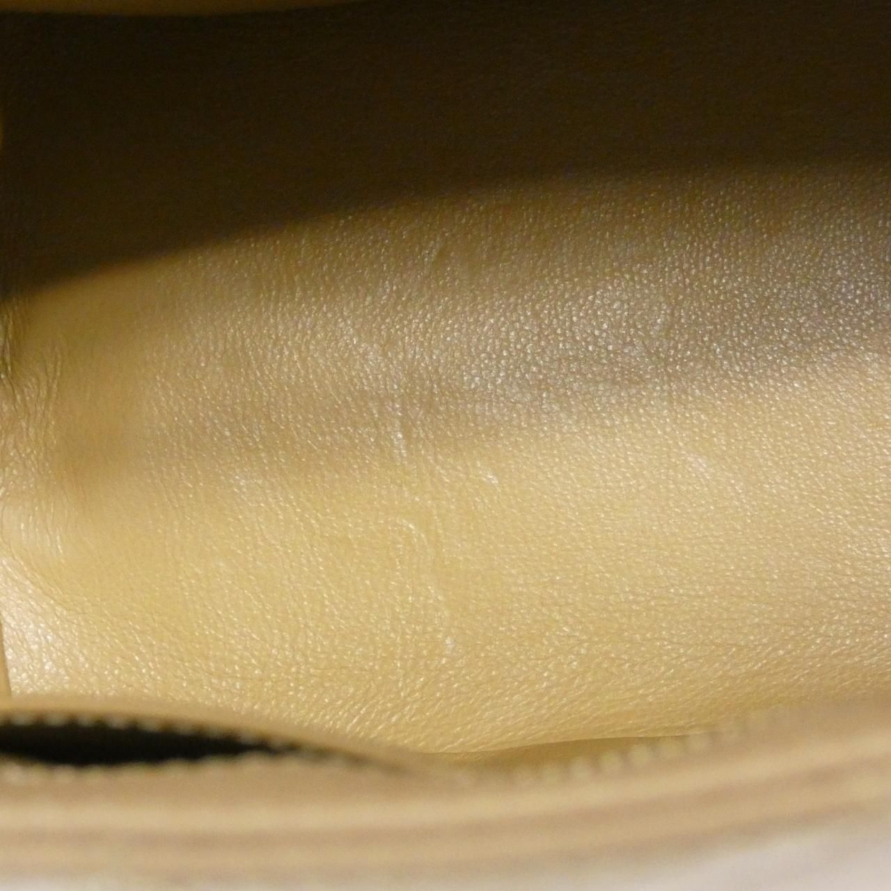 Chanel Bag Handbag Beige — view 8