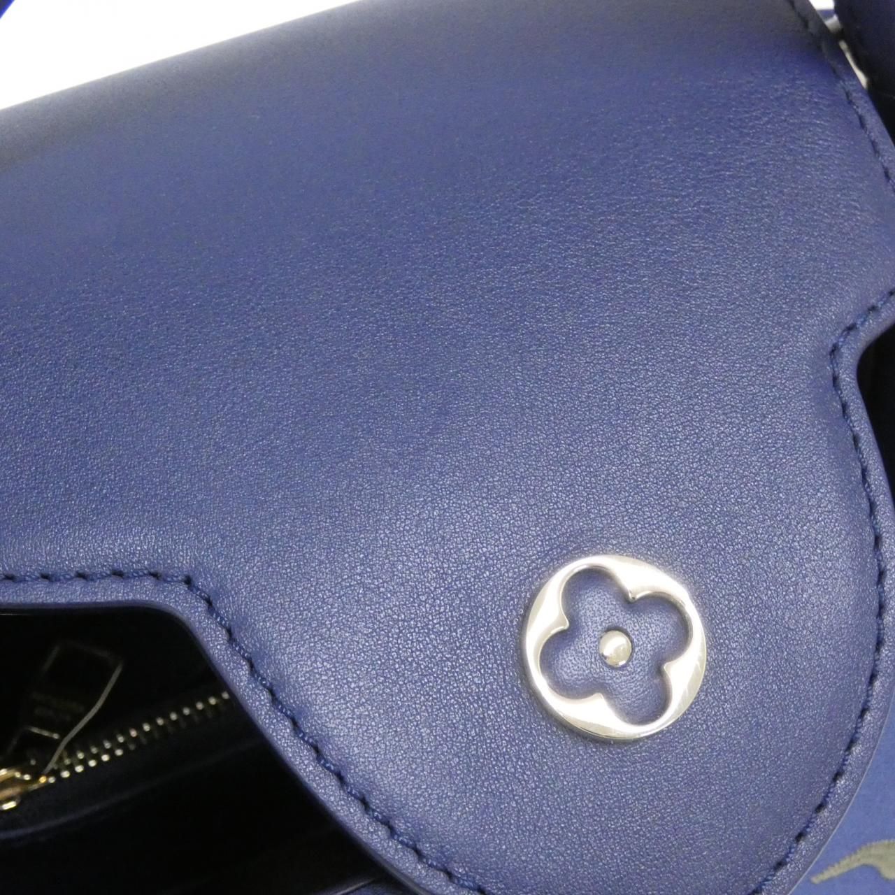 Louis Vuitton Capucines BB Bag — view 4