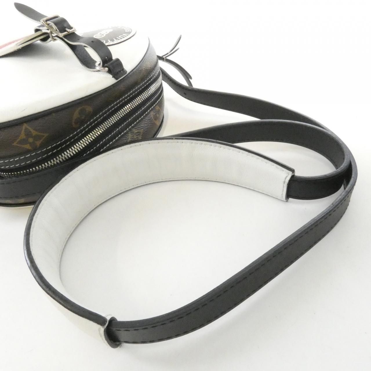 Louis Vuitton Boite Chapeau Souple Shoulder Bag — view 7