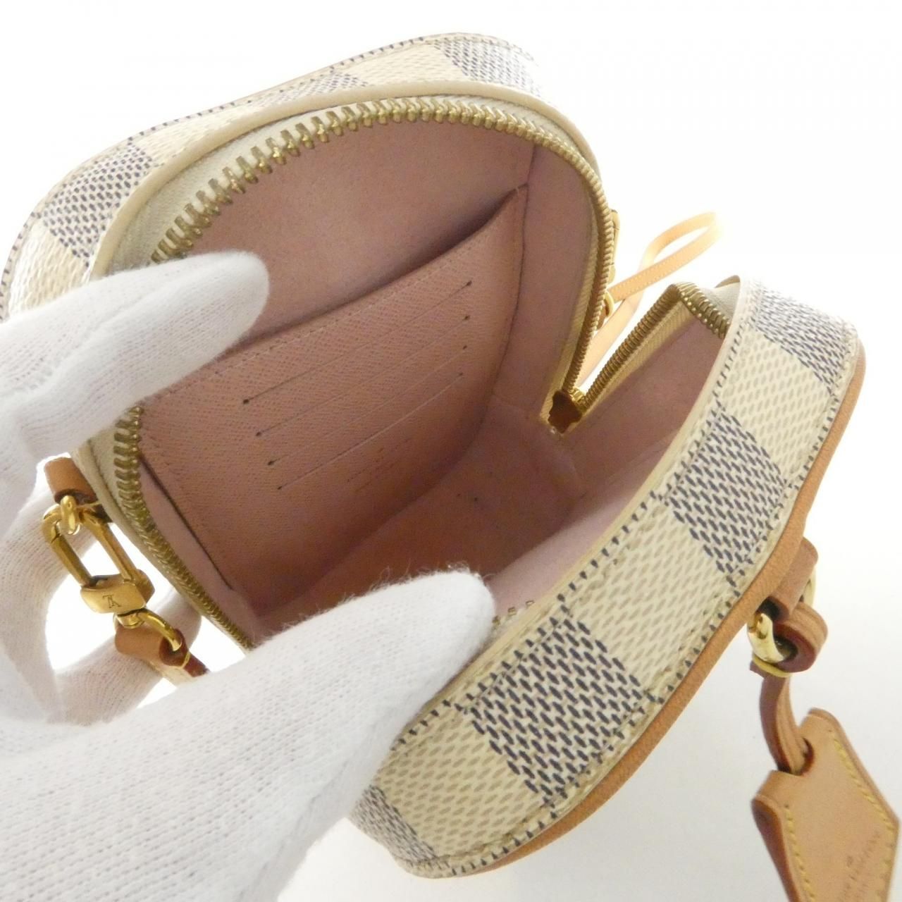 Louis Vuitton Damier Azur Neocapie Shoulder Bag — view 7