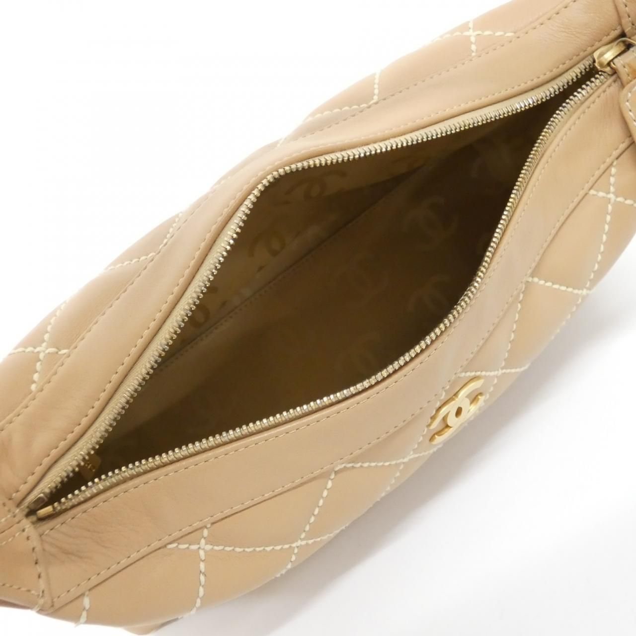 Chanel Vintage Wild Stitch Line Shoulder Bag — view 8