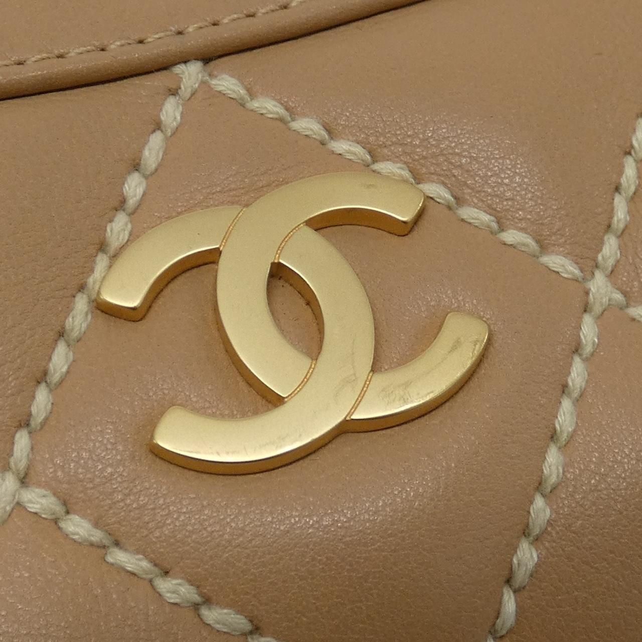 Chanel Vintage Wild Stitch Line Shoulder Bag — view 5