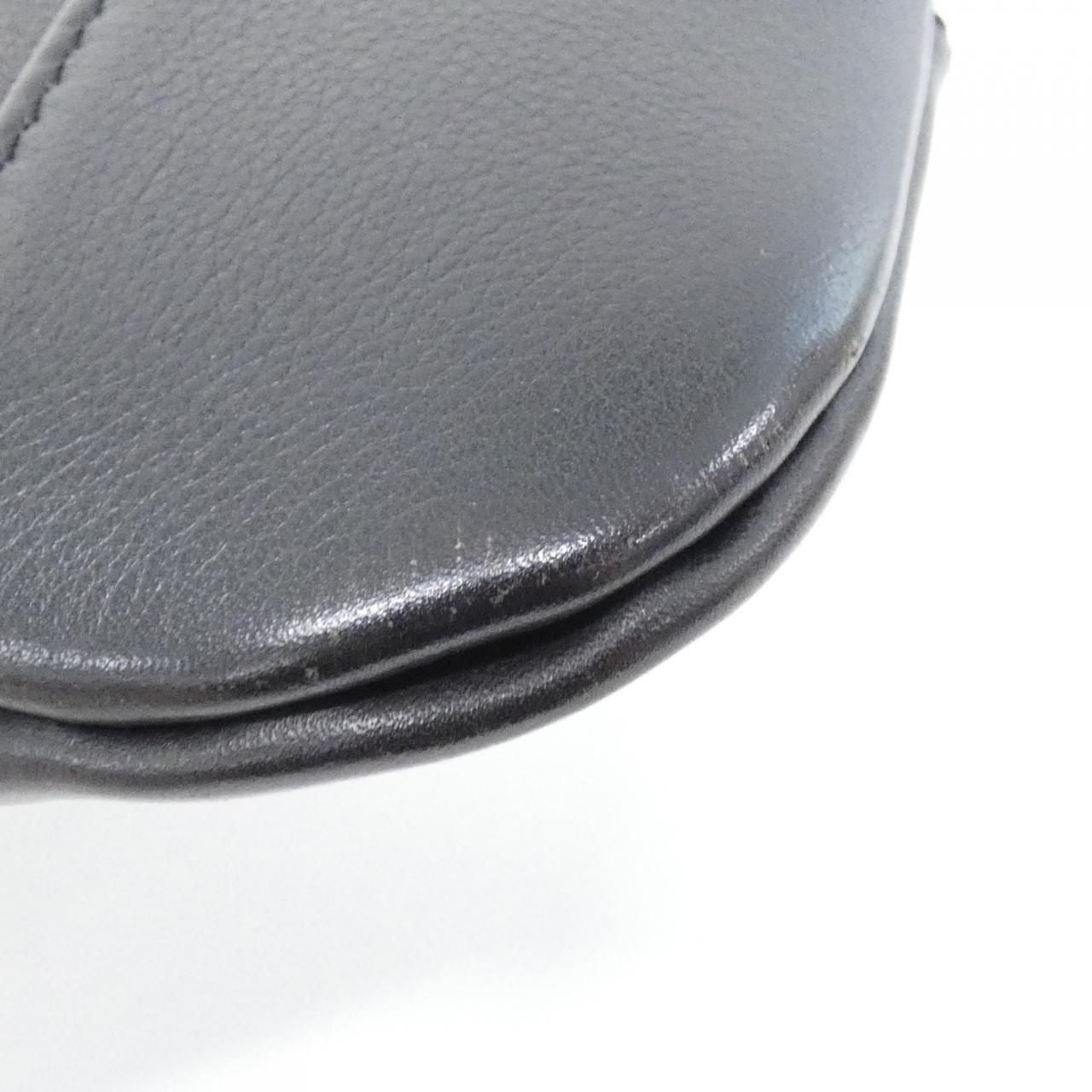 Loewe Vintage 311 62 012 Shoulder Bag — view 3