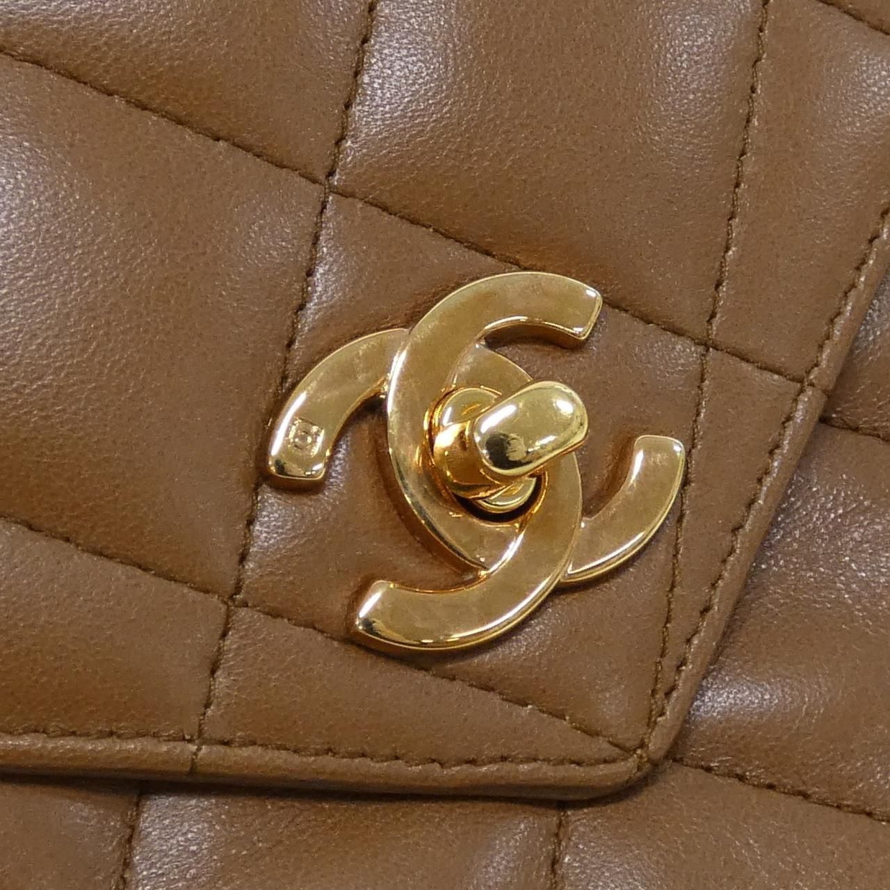 Chanel Vintage Shoulder Bag — view 5