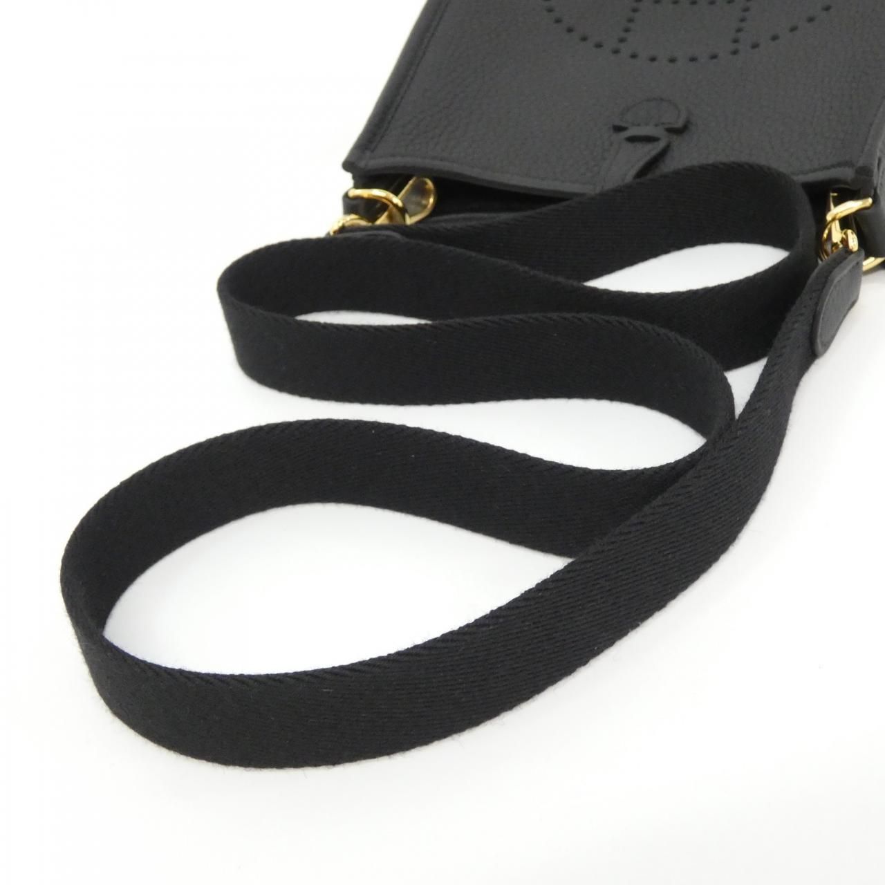 Hermes Evelyne Amazon 16 Shoulder Bag — view 4
