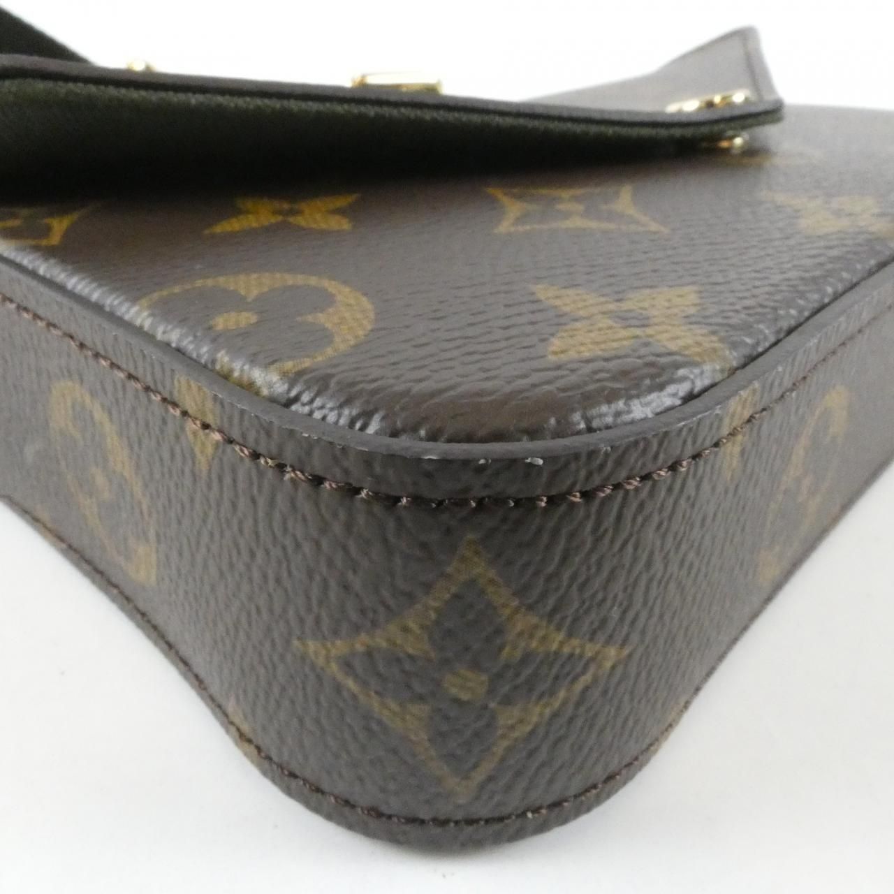 Louis Vuitton Monogram Multi Pochette Felicie Shoulder Bag — view 3
