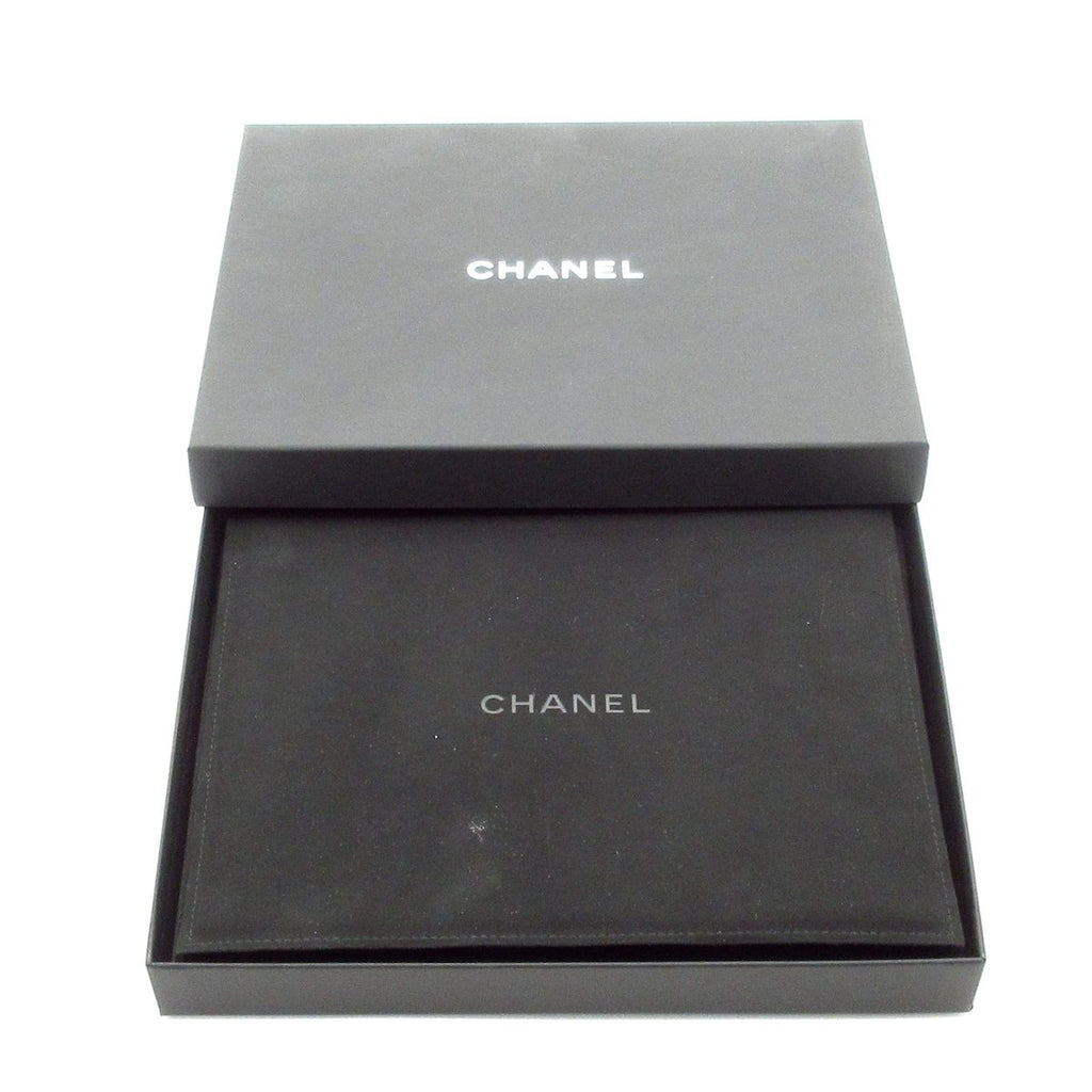 Chanel Necklace CC Logo Gold Black White — view 7