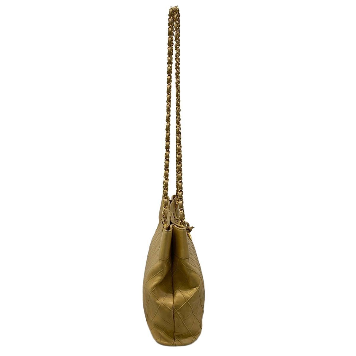 Chanel Shoulder Bag Bicolor Beige Gold Chain Lambskin — view 2
