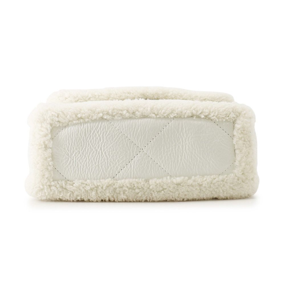 Chanel Chain Shoulder Bag Chanel 19 Flap CC Logo Lambskin Shearling White 2-Way — view 3
