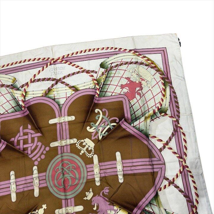 Hermes Grande Tenue Horse Attire Crown Carre 90 Scarf Silk 100% Pink — view 4