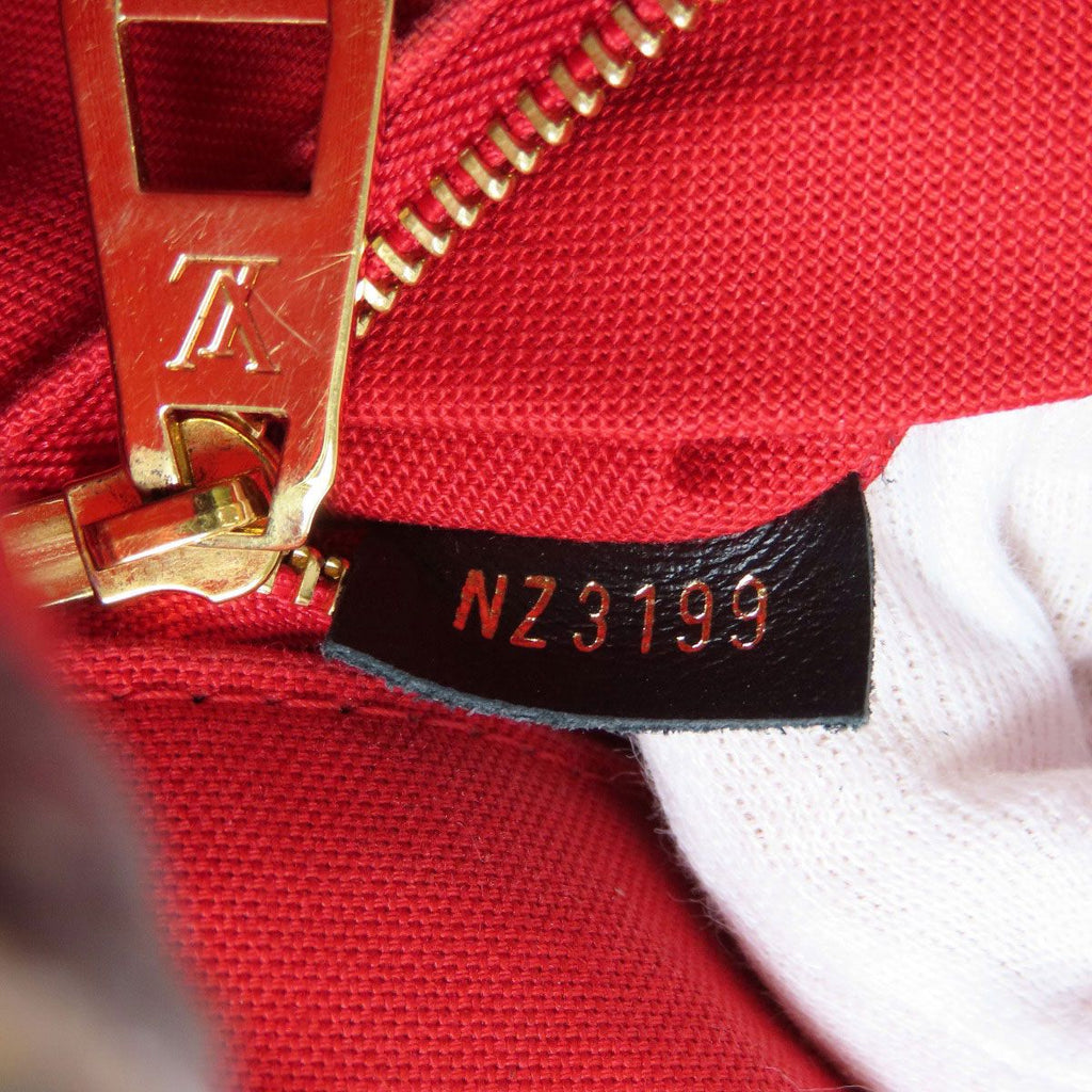 Louis Vuitton On The Go GM Tote Bag Monogram Giant — view 7