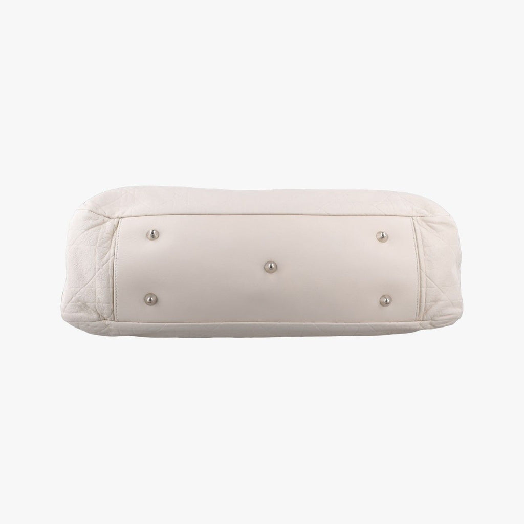 Dior Cannage Soft Shopping White Lambskin — view 3