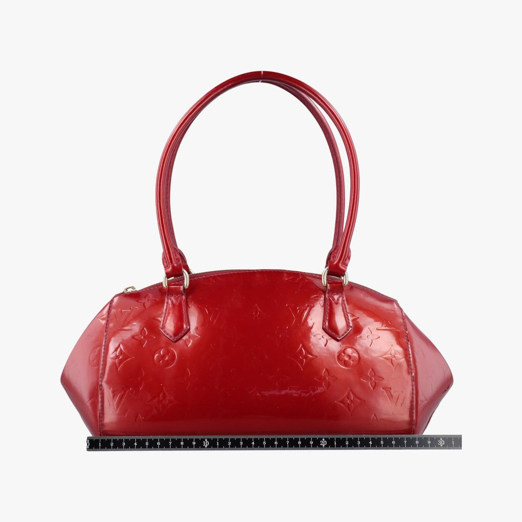 Louis Vuitton Sherwood PM Pomme D'amour Vernis — view 2