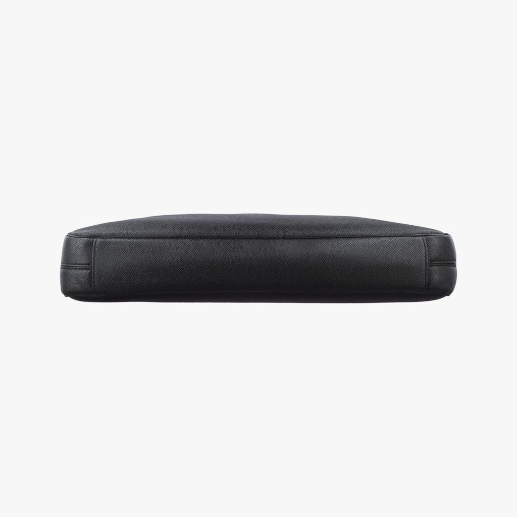 Louis Vuitton Porte Documents Business MM Black Taiga — view 3