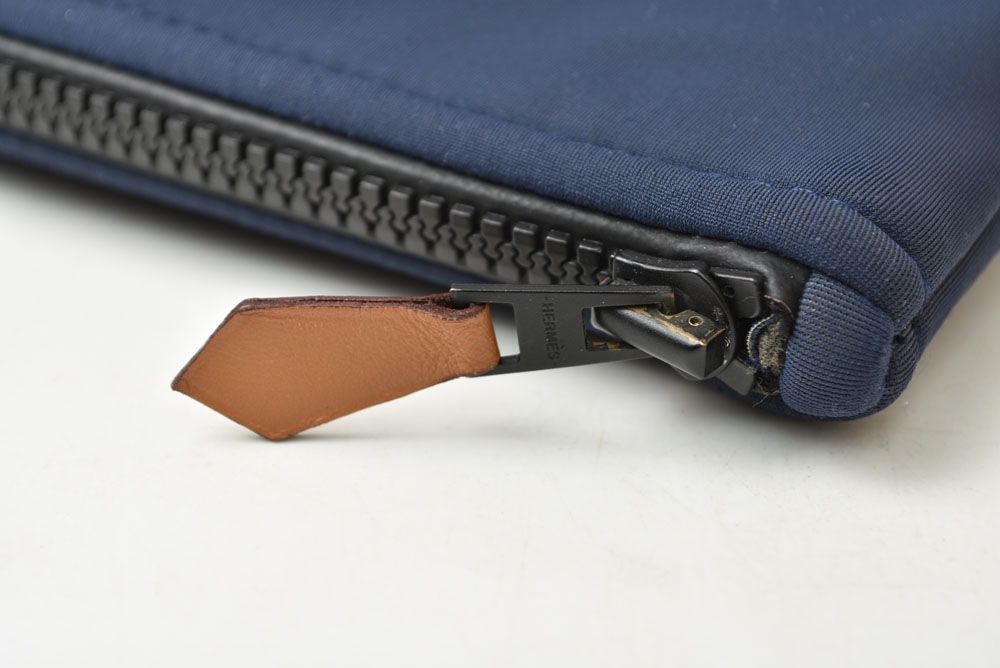 Hermes Pouch Flat Neobain MM Nylon Navy — view 2