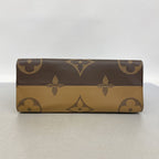 Louis Vuitton Tote Bag Monogram Giant Reverse On The Go MM Brown 2-Way — view 3
